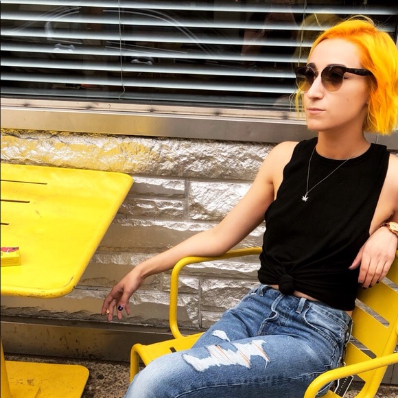 Meet your Posher, Rachel - Picture 1 of 1